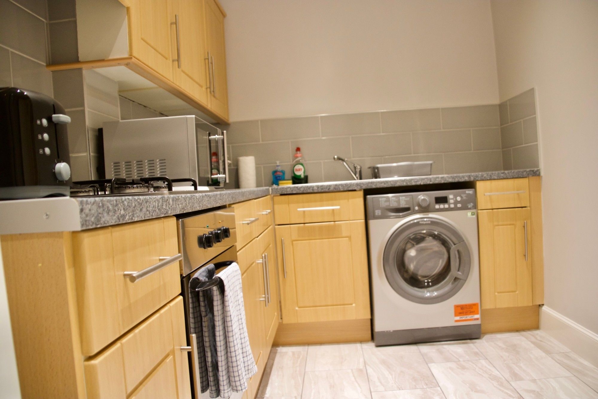 2 Bedroom Flat Off Leith Walk Accommodates 7 Edinburgh Exterior foto